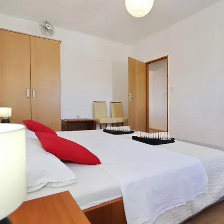 Holiday Home Luka-Sauna & Jacuzzi Privlaka  Exterior photo