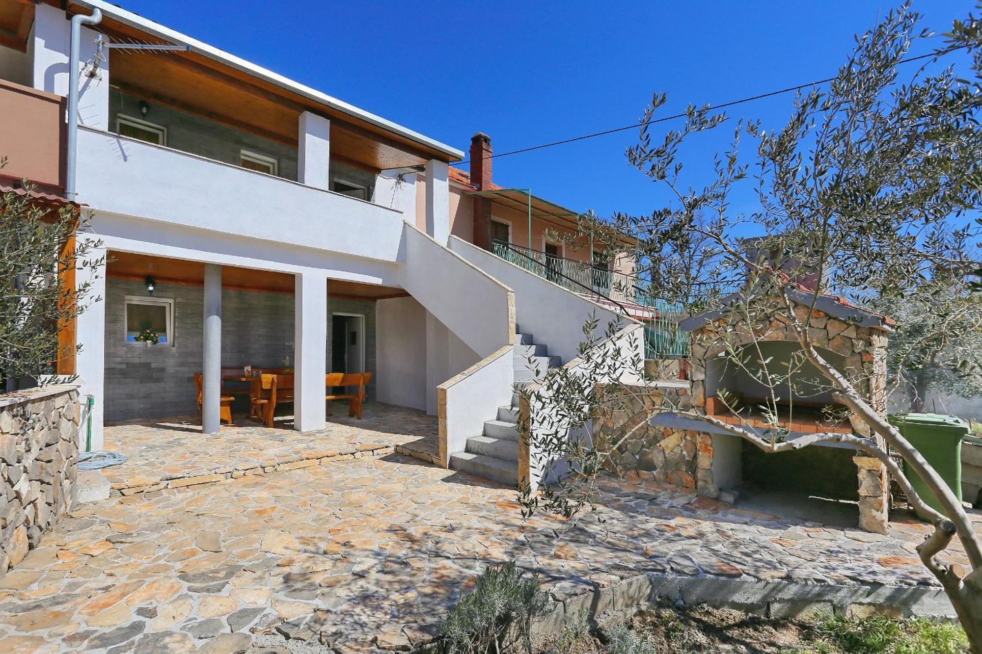 Luka-sauna & Jacuzzi Holiday home