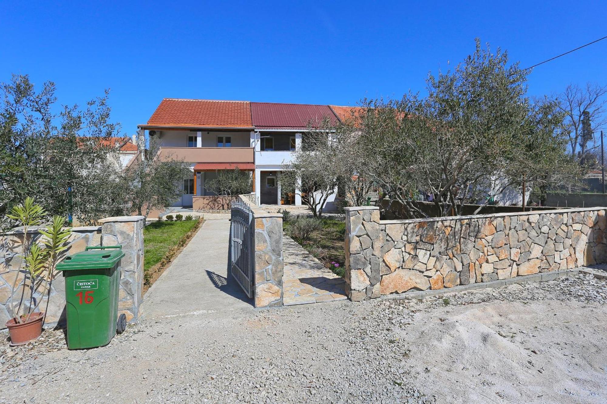 Luka-sauna & Jacuzzi Holiday home